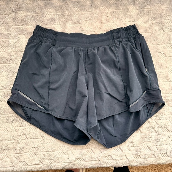 Lulu Hotty Hot Navy Shorts - Picture 3 of 4